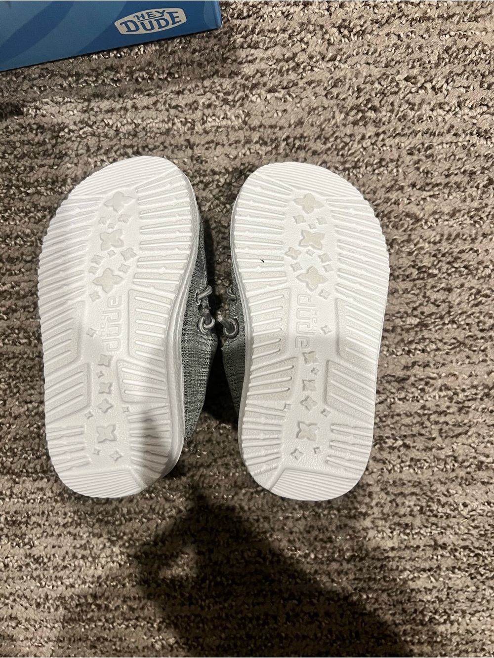 Hey Dude Toddler Size 5 Shoes in Gray - Picture 7 of 12